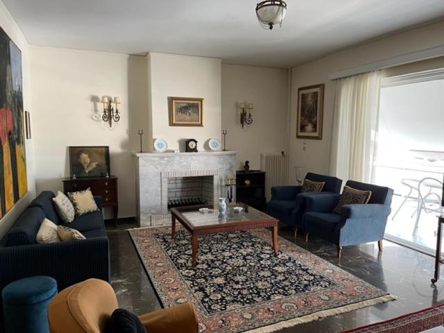 Spacious And Sunny Appartment In Cholargos 雅典 外观 照片