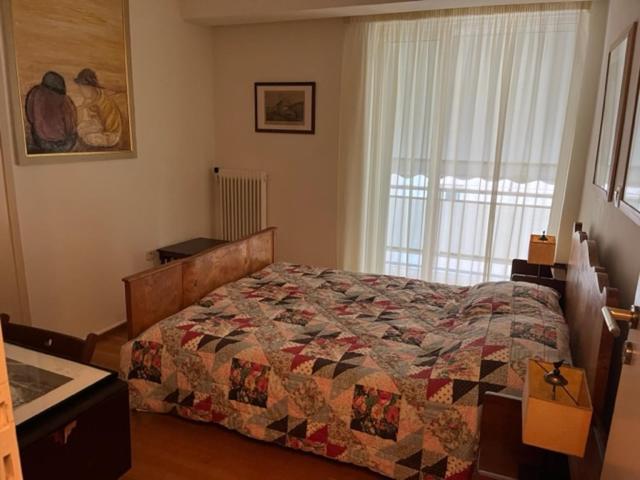 Spacious And Sunny Appartment In Cholargos 雅典 外观 照片