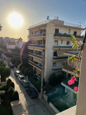 Spacious And Sunny Appartment In Cholargos 雅典 外观 照片
