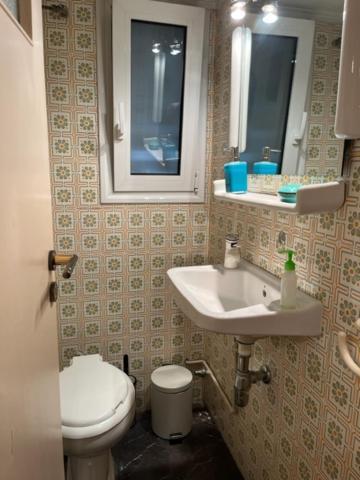 Spacious And Sunny Appartment In Cholargos 雅典 外观 照片